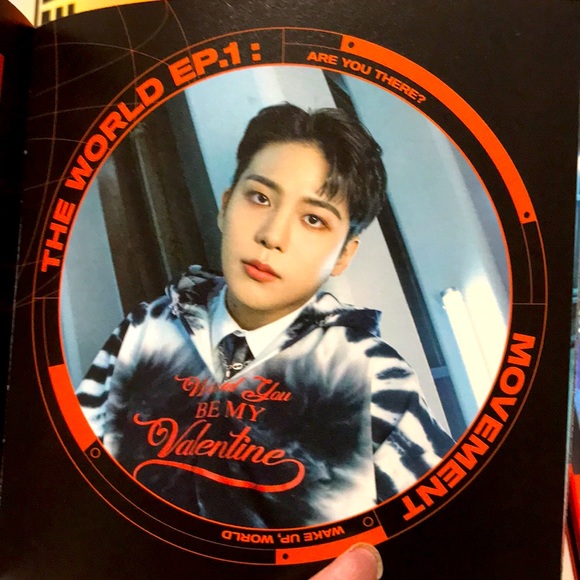 ❌SOLD!❌ ATEEZ THE WORLD EP.1: MOVEMENT JONGHO DIGIPAK - Picture 7 of 10